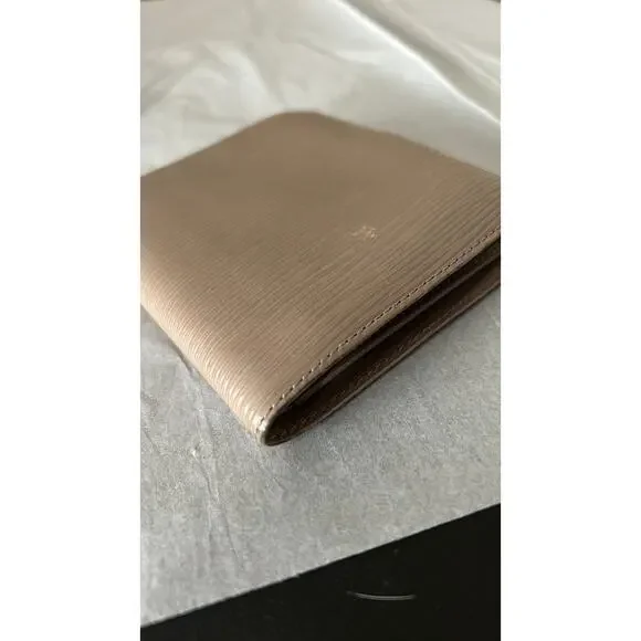 Louis Vuitton epi Marco bifold wallet